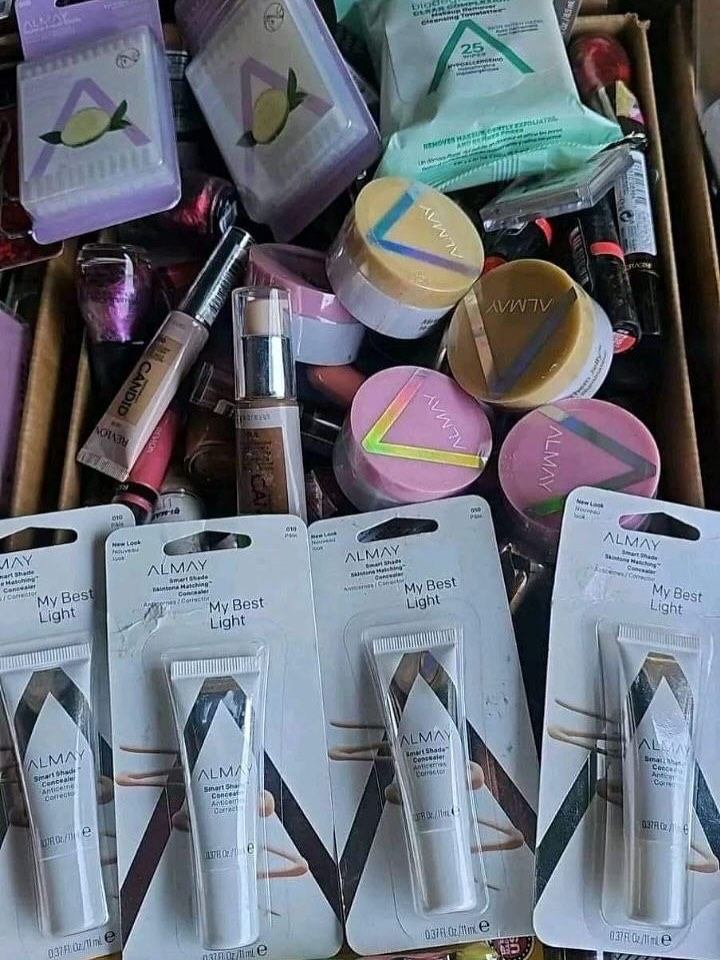 Perfume and cosmetics pallets - Chanel, Dior, Gucci