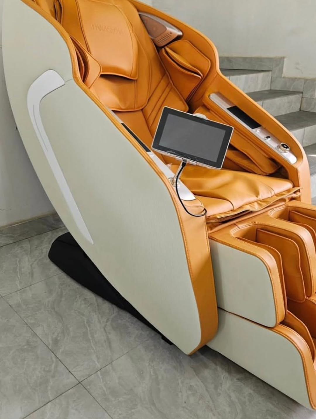 Multiple massage programs and remote control