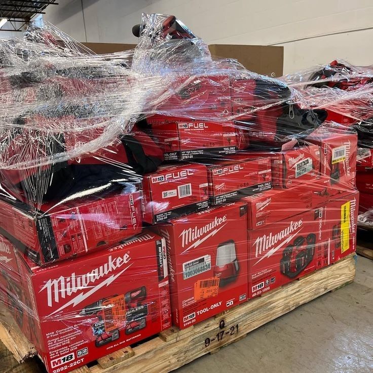 Milwaukee drills and impact drivers