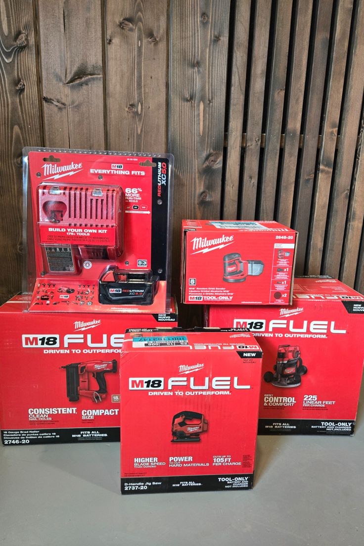 Milwaukee saws and tool kits